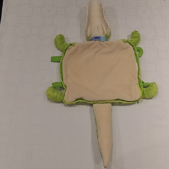 Zoobie Pets - Crocodile Pillow/Blanket - Picture 7 of 13